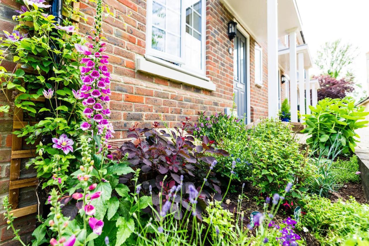 Riverside Stays, Modern House Stays, Shefford, Bedfordshire ภายนอก รูปภาพ