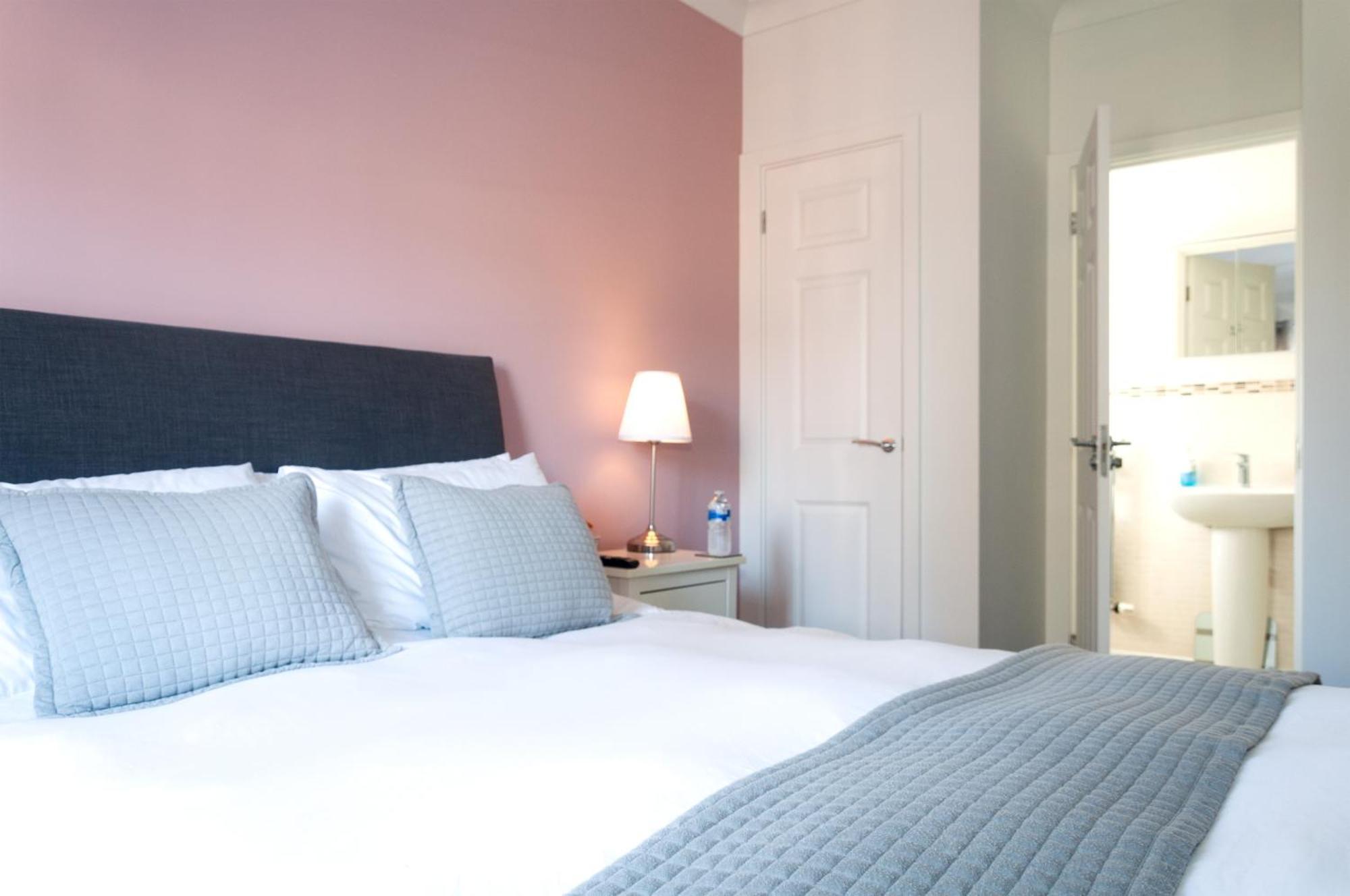 Riverside Stays, Modern House Stays, Shefford, Bedfordshire ภายนอก รูปภาพ