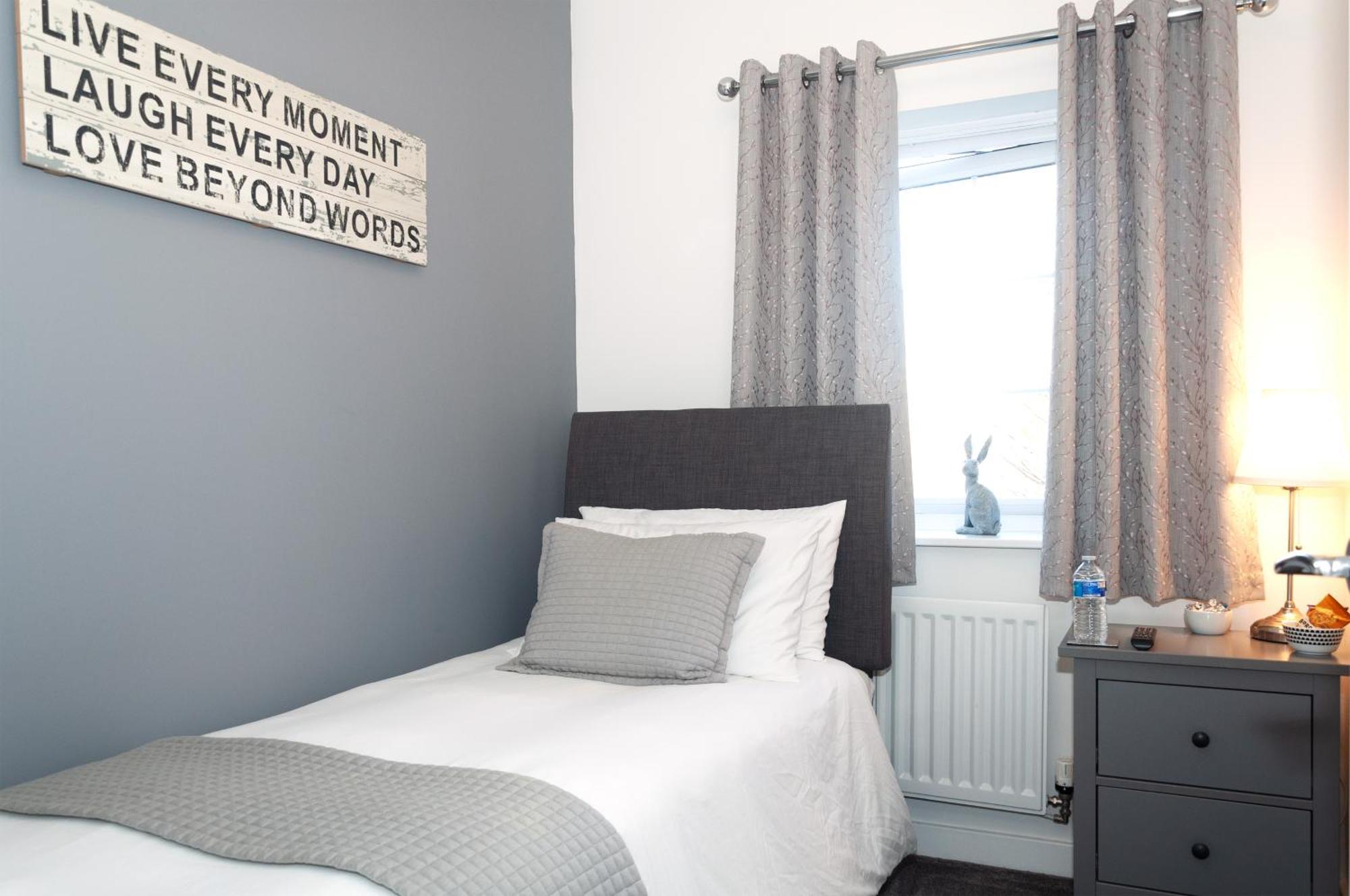 Riverside Stays, Modern House Stays, Shefford, Bedfordshire ภายนอก รูปภาพ