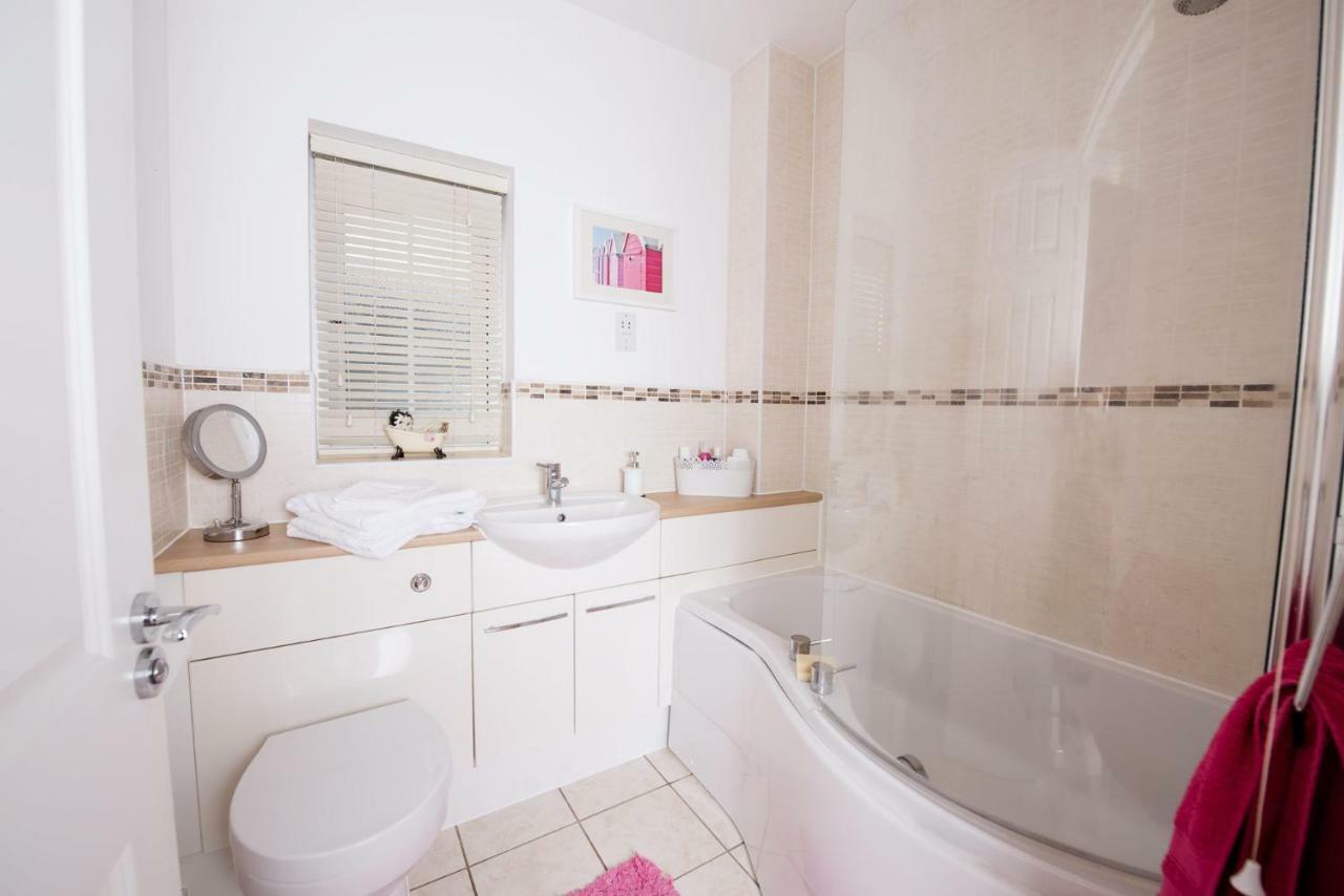 Riverside Stays, Modern House Stays, Shefford, Bedfordshire ภายนอก รูปภาพ